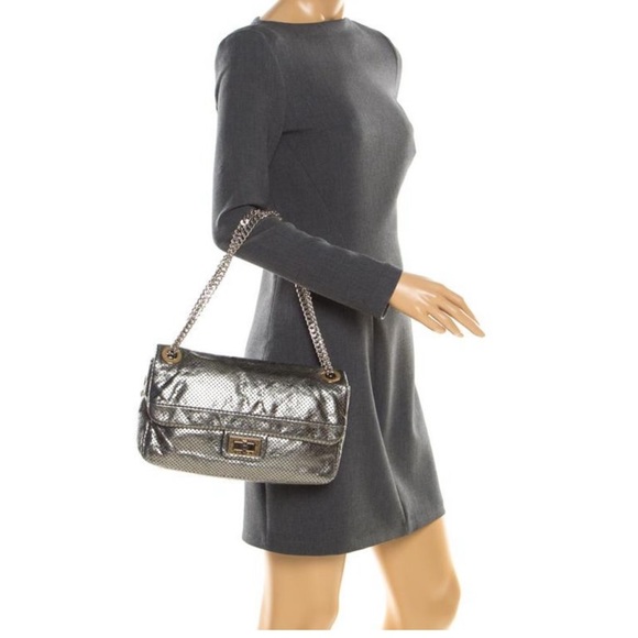 🎁SALE!! Chanel Perforated Silver leather Flap - Picture 2 of 7